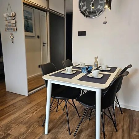 Grunwaldzka 105 Z Tarasem 5o M Do Plazy Apartment *